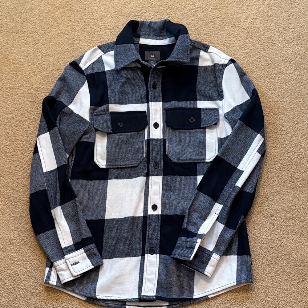 Navy and White H&M shacket.